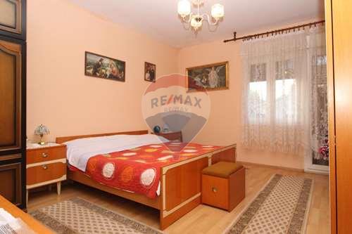 For Sale-Condo/Apartment-Kaštanjer  -  Pula, Croatia-300041059-434