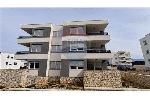 Sprzedaż-Mieszkanie-Novalja  -  Novalja, Chorwacja-300411005-8