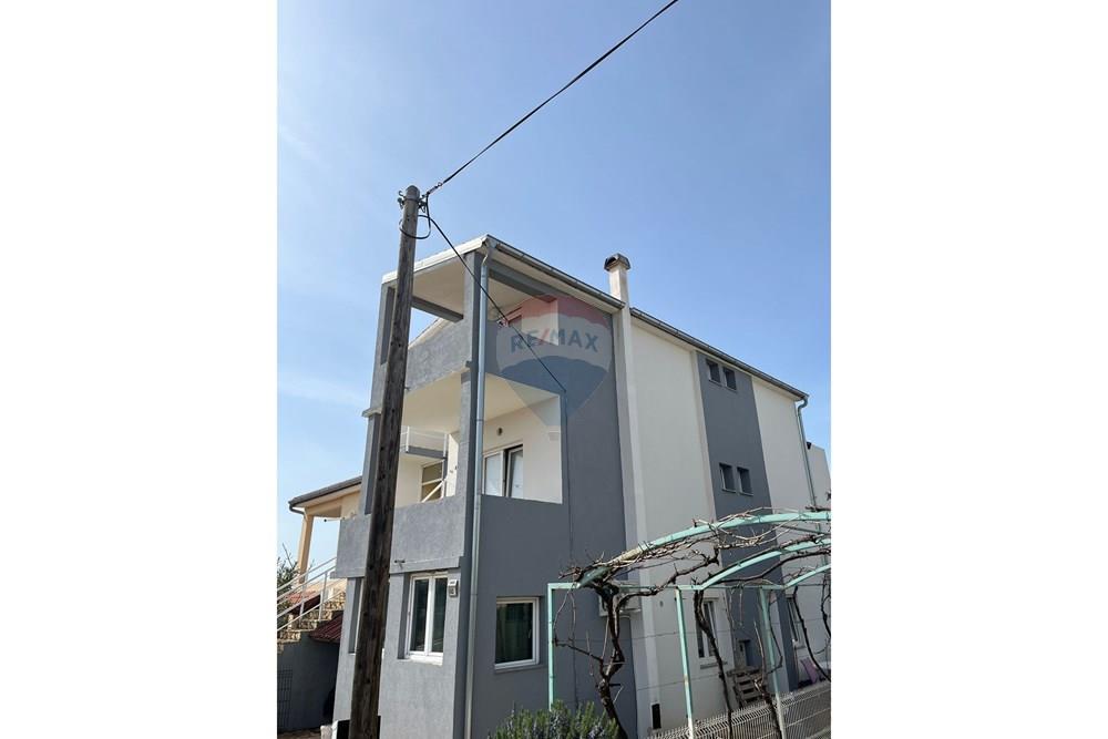 Kuća  - Za prodaju - Vrsi, Hrvatska - 4vanka.jpg - 300501033-83