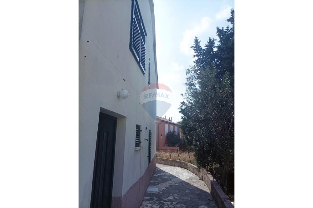 Kuća  - Za prodaju - Novalja, Hrvatska - centar-novalje-samostojeca-kuca-okucnica-spremiste-izdvojeni-apartman-slika-204360215.jpg - 300411003-3061