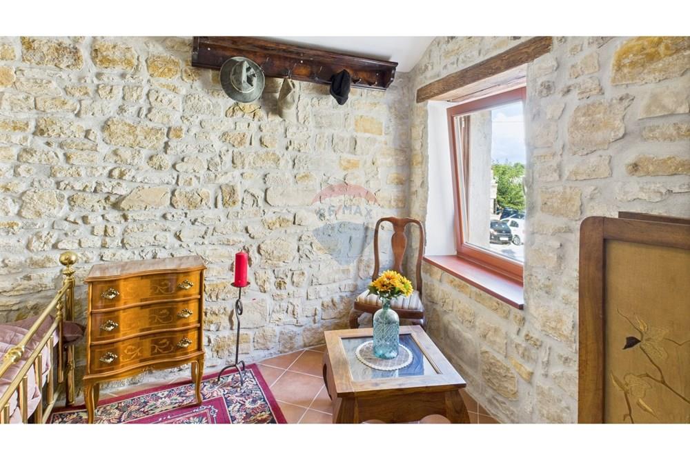 Kuća  - Za prodaju - Buje, Hrvatska - 62.jpg - 300441010-493