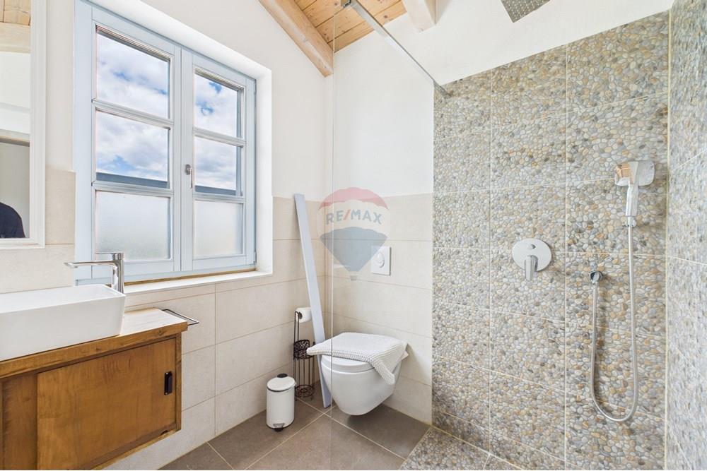 Kuća  - Za prodaju - Svetvinčenat, Hrvatska - CAM04300G0-PR0062-STILL020.jpg - 300041074-618