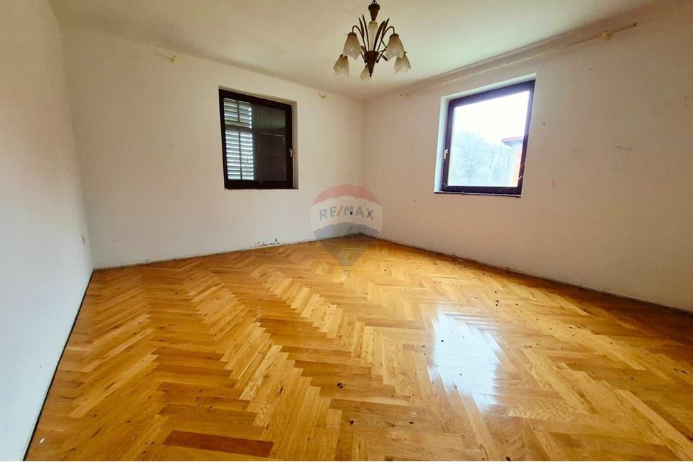 Kuća  - Za prodaju - Petrinja, Hrvatska - WhatsApp Image 2026-01-02 at 12.03.10 (7).jpeg - 300761006-84