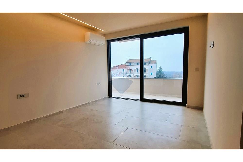 Kuća  - Za prodaju - Poreč, Hrvatska - 20260114_103637.jpg - 300441023-14