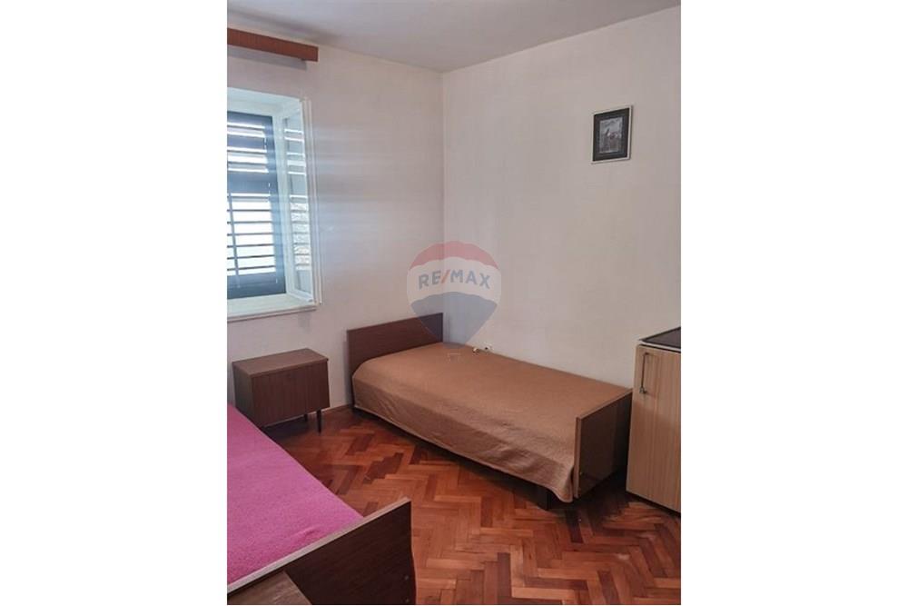 Kuća  - Za prodaju - Novalja, Hrvatska - centar-novalje-samostojeca-kuca-okucnica-spremiste-izdvojeni-apartman-slika-204360223.jpg - 300411003-3061