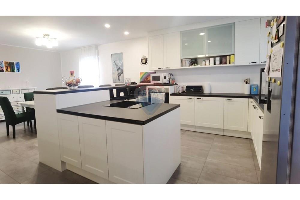 Kuća  - Za prodaju - Marčana, Hrvatska - 1751542383_img_20250703_122621.jpg - 300041053-7587