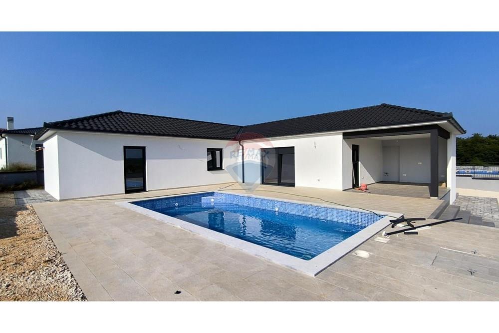 Kuća  - Za prodaju - Marčana, Hrvatska - 1753262772_original_1749727952_img_20250612_1140231.jpg - 300041053-7586