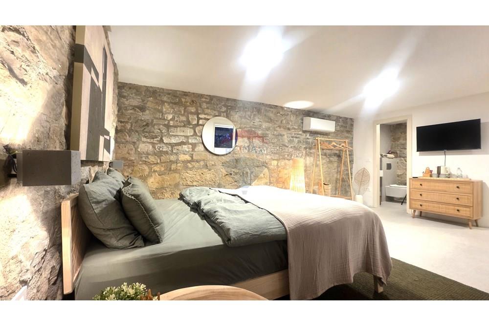 Kuća  - Za prodaju - Oprtalj, Hrvatska - 61.jpg - 300441010-524