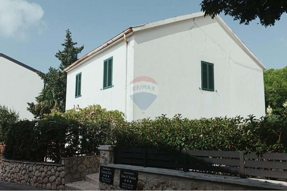 Kuća  - Za prodaju - Novalja, Hrvatska - centar-novalje-samostojeca-kuca-okucnica-spremiste-izdvojeni-apartman-slika-204360212.jpg - 300411003-3061