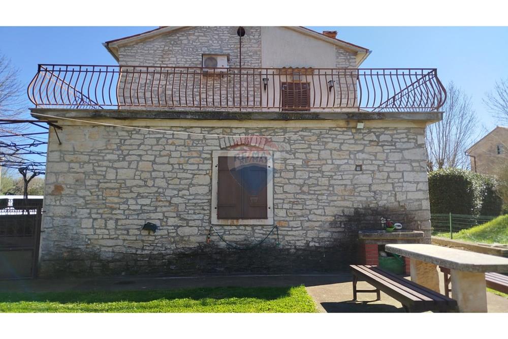 Kuća  - Za prodaju - Kanfanar, Hrvatska - 1742371629_img_20250318_135452.jpg - 300571007-334