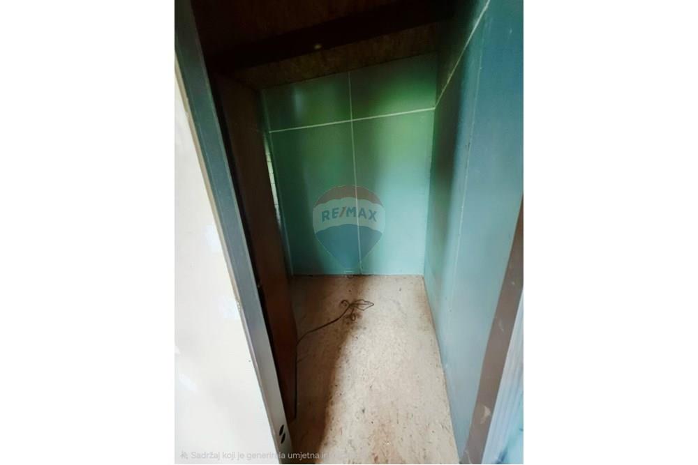 Vikendica - Za prodaju - Petrinja, Hrvatska - WhatsApp Image 2025-12-19 at 16.49.37 (3).jpeg - 300761006-81