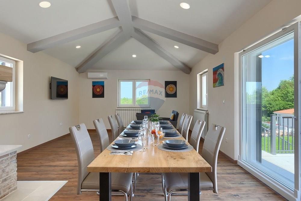 Kuća  - Za prodaju - Labin, Hrvatska - cls417_living_07.jpg - 300291006-766