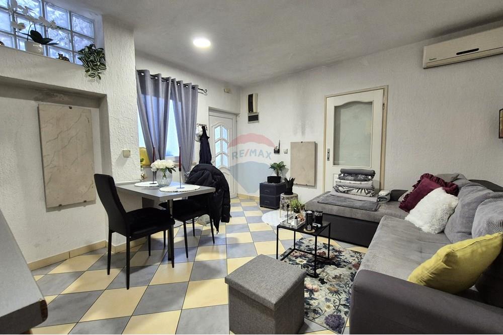 Kuća  - Za prodaju - Rijeka, Hrvatska - 21.jpg - 300421024-876