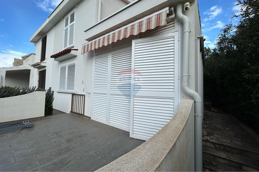 Dvojna kuća - Za prodaju - Novalja, Hrvatska - WhatsApp Image 2026-02-27 at 10.34.06 (3).jpeg - 300411003-3119