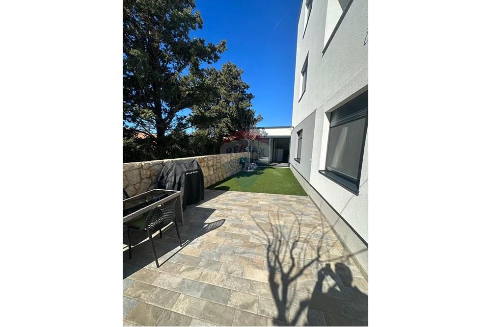 Stan-Apartman - Za prodaju - Novalja, Hrvatska - bfe81c43-d8b7-4d38-a008-da051762d6e7.jpg - 300411003-2980