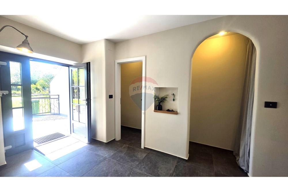 Kuća  - Za prodaju - Buje, Hrvatska - 7.jpg - 300441010-510