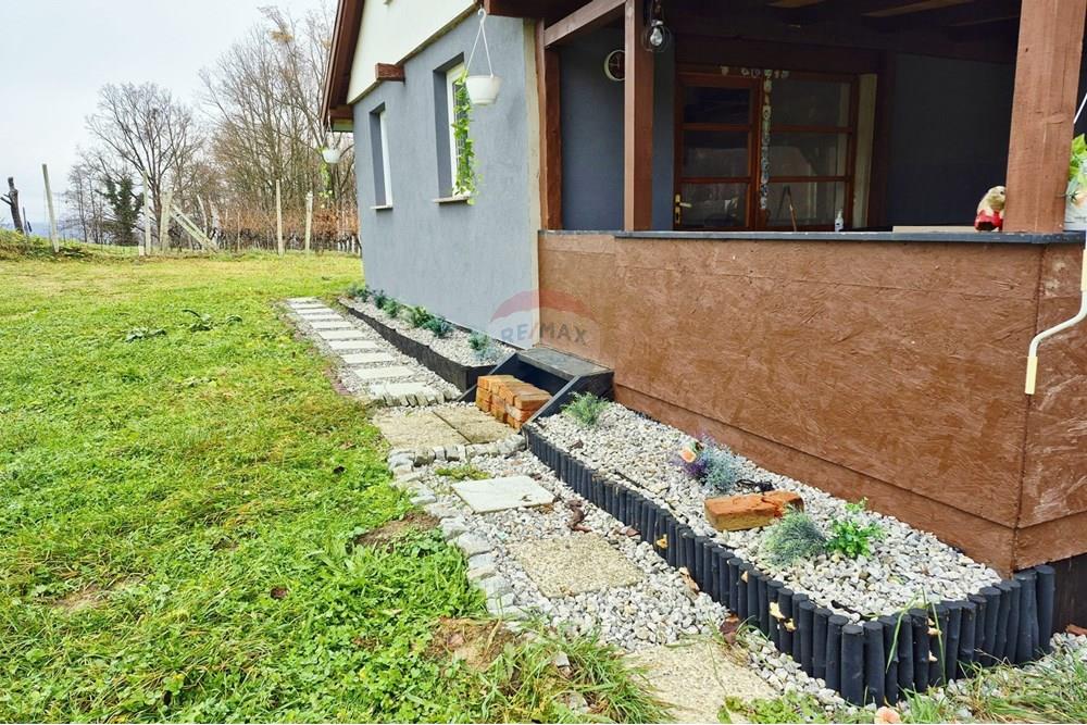 Vikendica - Za prodaju - Petrinja, Hrvatska - WhatsApp Image 2025-12-19 at 13.27.54 (1).jpeg - 300761006-81