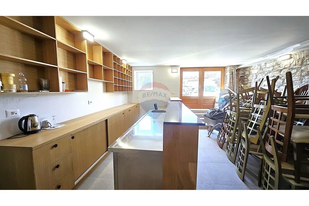 Hotel / Kamp - Za prodaju - Umag, Hrvatska - 16.jpg - 300441016-313