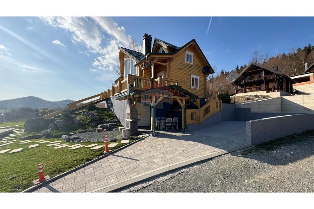 Planinska kuća - Za prodaju - Mrkopalj, Hrvatska - image00027.jpeg - 300771004-83