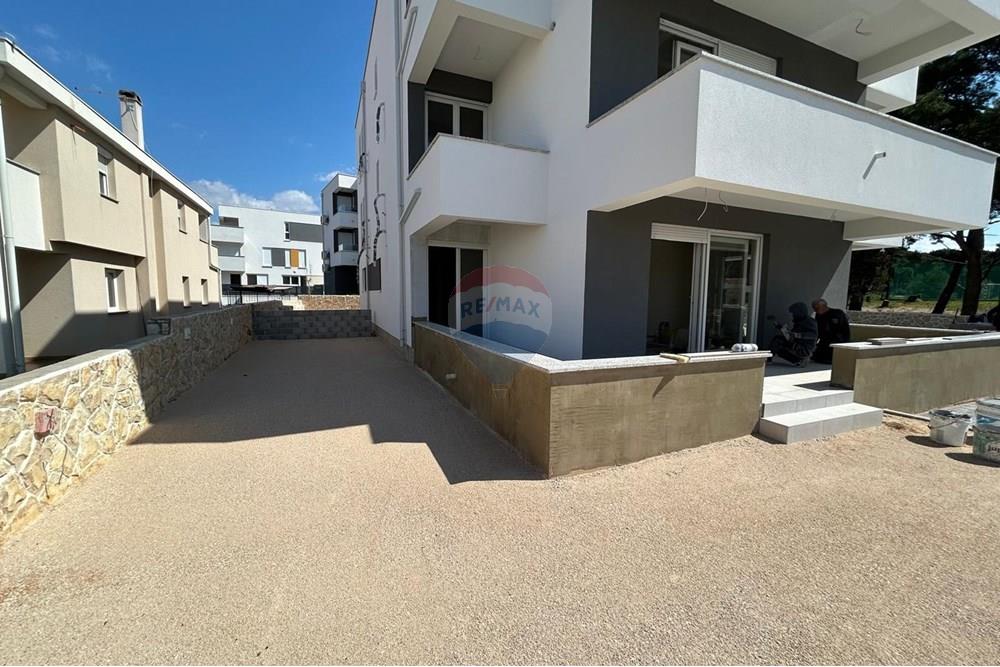 Stan-Apartman - Za prodaju - Novalja, Hrvatska - WhatsApp Image 2025-04-03 at 12.49.46_97deb151.jpg - 300411003-2037