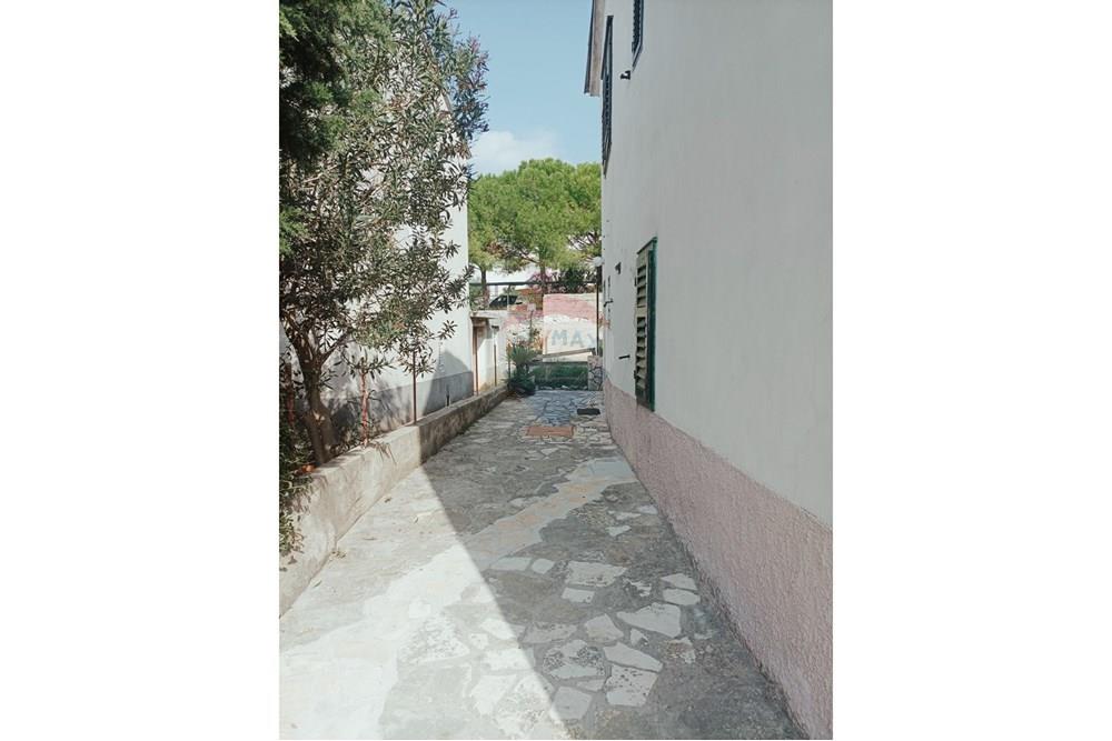 Kuća  - Za prodaju - Novalja, Hrvatska - centar-novalje-samostojeca-kuca-okucnica-spremiste-izdvojeni-apartman-slika-204360214.jpg - 300411003-3061