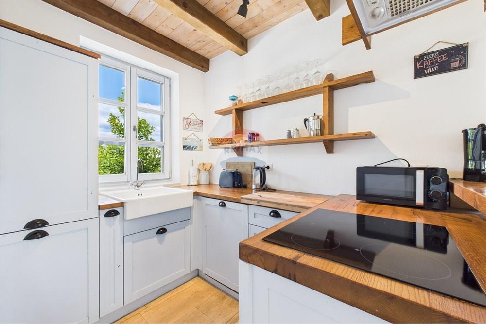 Kuća  - Za prodaju - Svetvinčenat, Hrvatska - CAM04300G0-PR0062-STILL003.jpg - 300041074-618