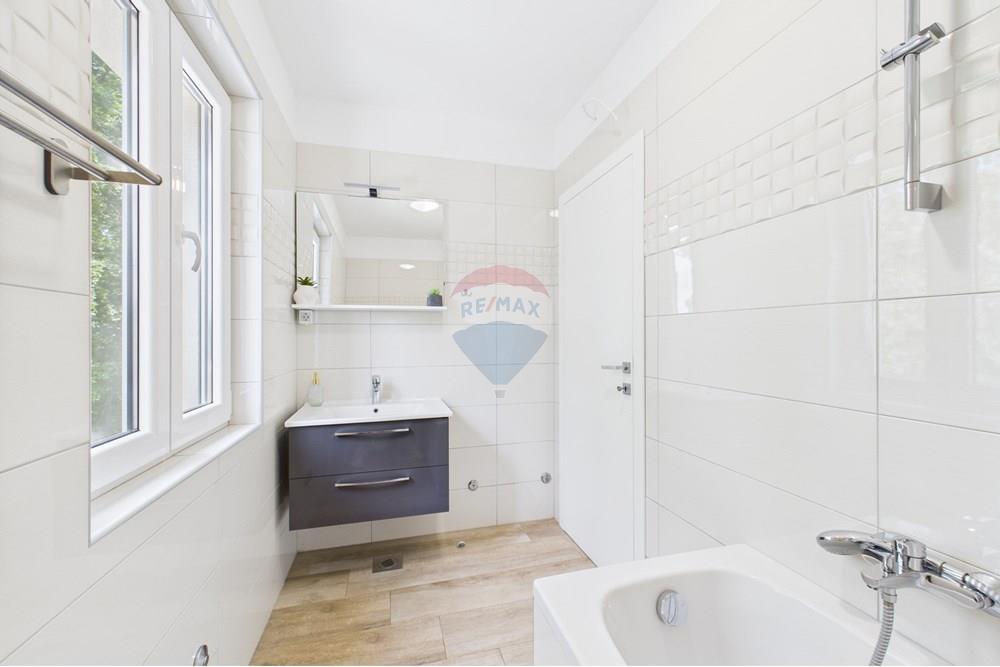 Kuća  - Za prodaju - Svetvinčenat, Hrvatska - CAM04300G0-PR0063-STILL020.jpg - 300041074-603