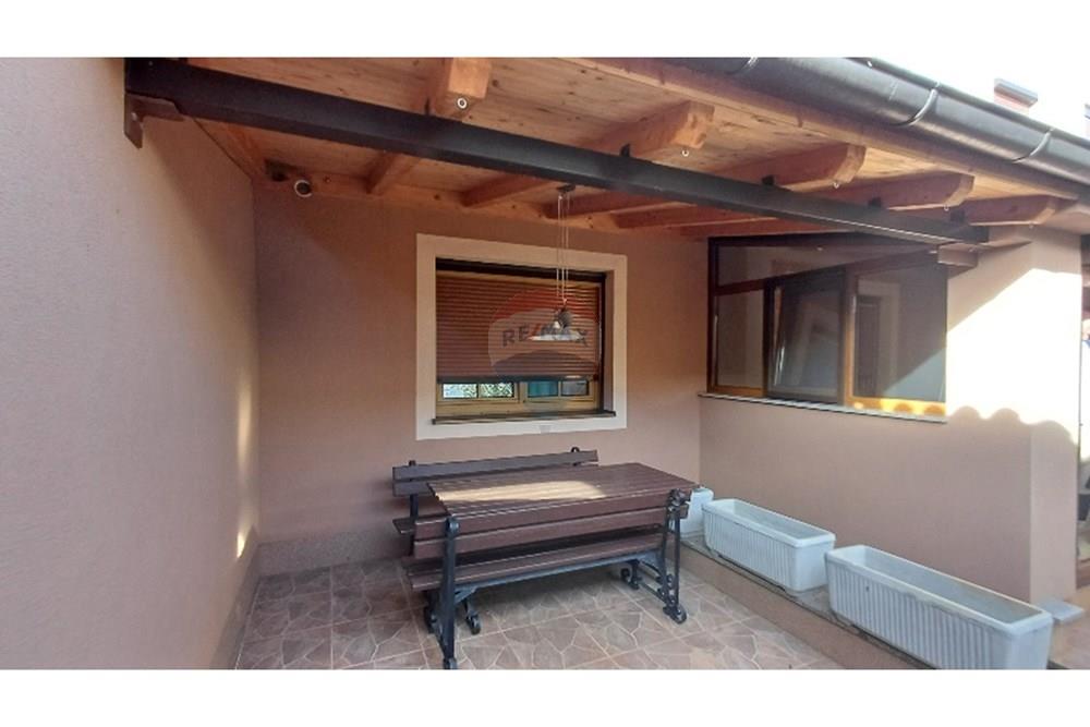 Kuća  - Za prodaju - Pula, Hrvatska - 20250313_163918_resized.jpg - 300041074-606