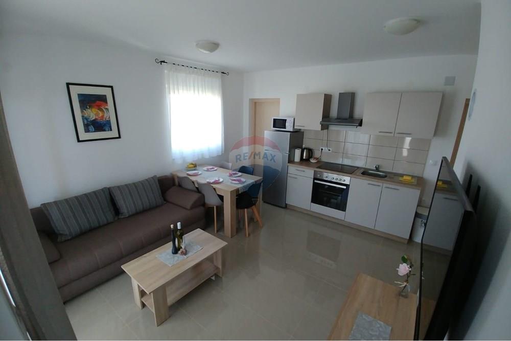 Dvojna kuća - Za prodaju - Privlaka, Hrvatska - privlaka-kuca-tri-namjestena-apartmana-prodaja-slika-249536681.jpg - 300501008-6091