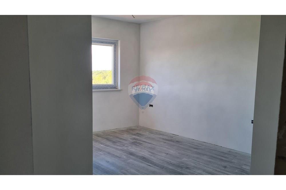 Kuća  - Za prodaju - Poreč, Hrvatska - 1763824007_original_1701184317_20231104_120840.jpg - 300391034-324