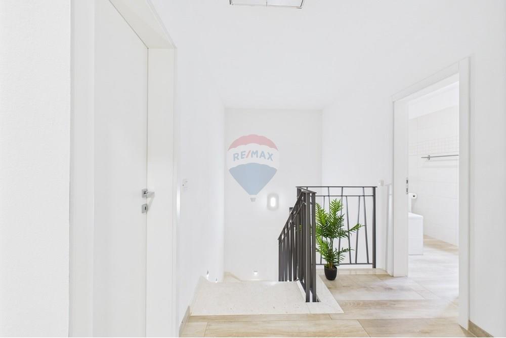 Kuća  - Za prodaju - Svetvinčenat, Hrvatska - CAM04300G0-PR0063-STILL018.jpg - 300041074-603