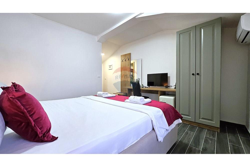 Hotel / Kamp - Za prodaju - Umag, Hrvatska - 3.jpg - 300441016-313