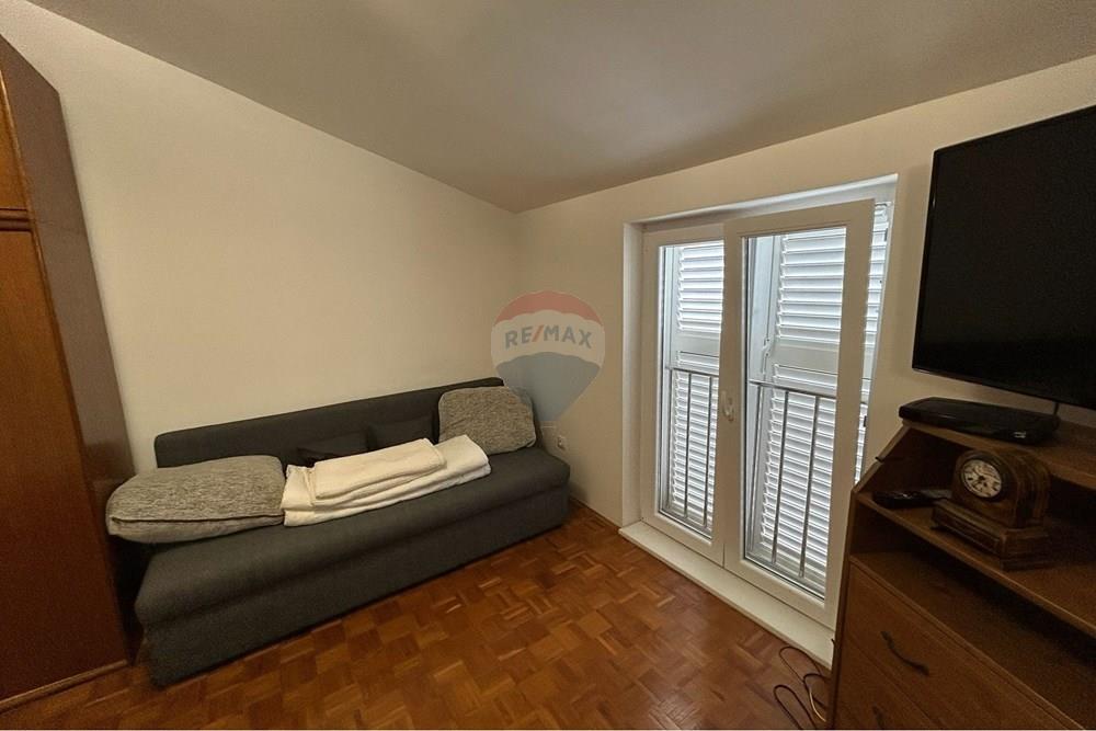 Dvojna kuća - Za prodaju - Novalja, Hrvatska - WhatsApp Image 2026-02-27 at 10.34.02 (3).jpeg - 300411003-3119