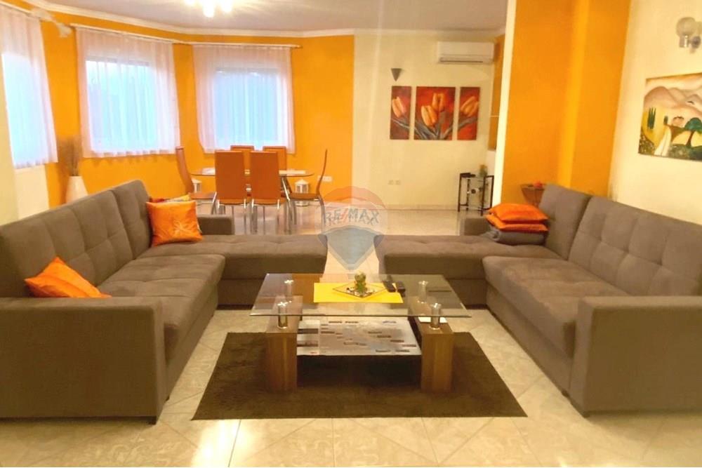 Kuća  - Za prodaju - Umag, Hrvatska - 1752140515_img-20250327-wa0049.jpg - 300441011-266