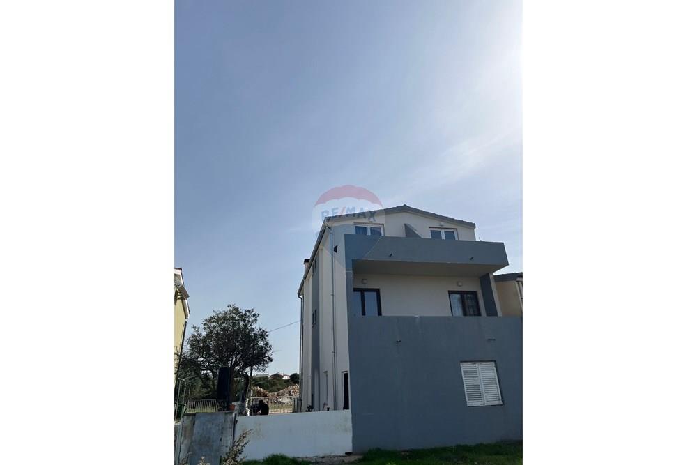 Kuća  - Za prodaju - Vrsi, Hrvatska - 8vanka.jpg - 300501033-83