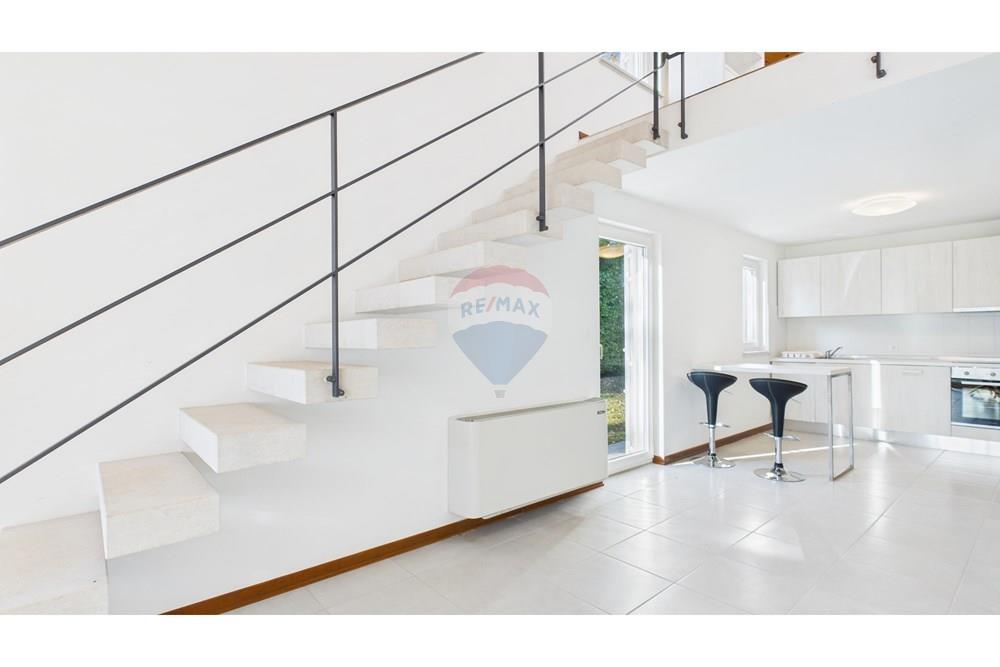 Kuća  - Za prodaju - Buje, Hrvatska - CAM04300G0-PR0135-STILL016.jpg - 300441010-536