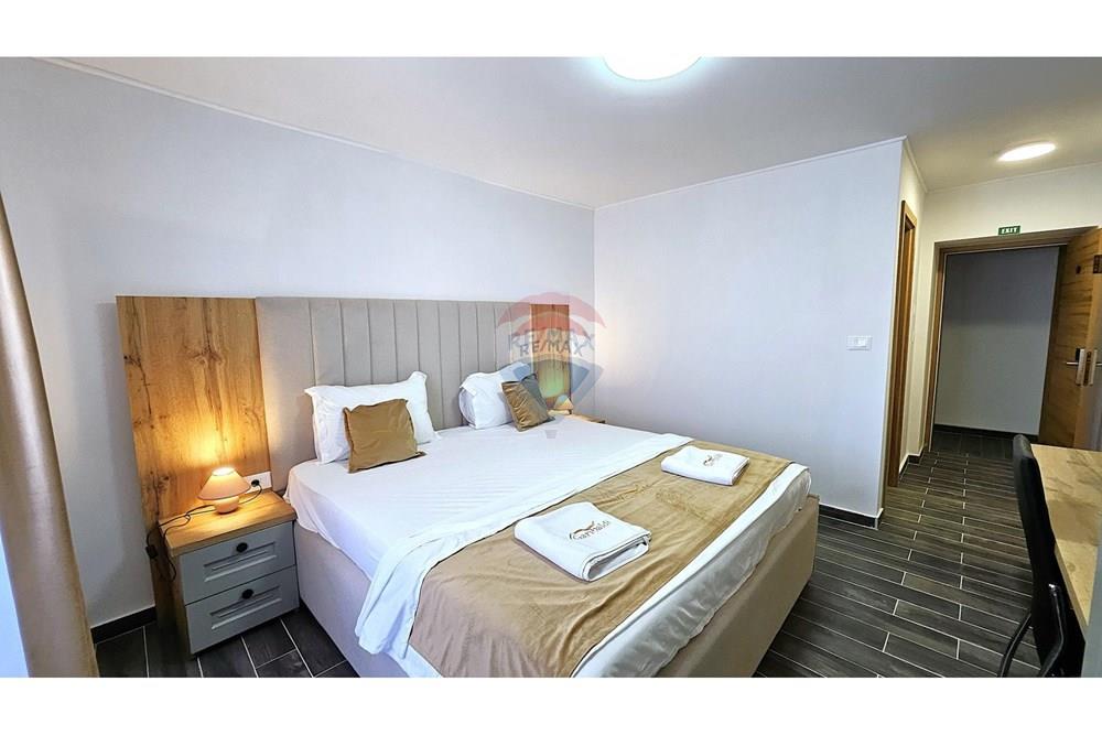 Hotel / Kamp - Za prodaju - Umag, Hrvatska - 1772475220_13.jpg - 300441016-313