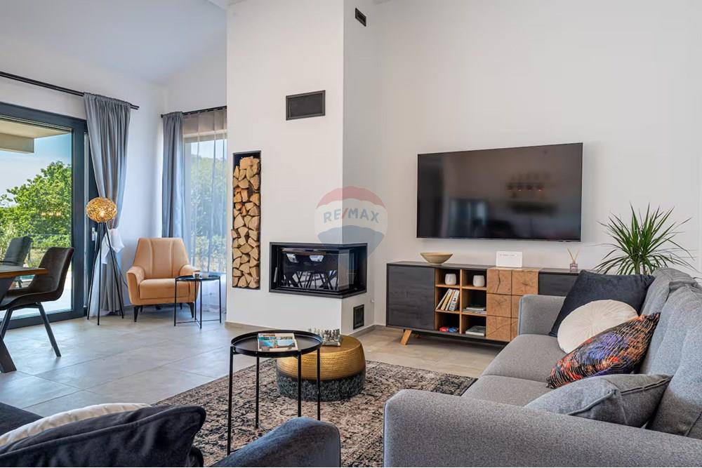 Kuća  - Za prodaju - Labin, Hrvatska - 9a19176b-3221-499f-9cbf-cfc990c4fff2.jpg - 300291007-407