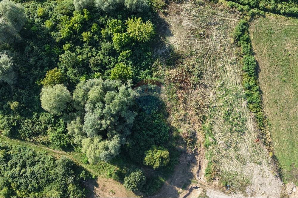 Građevinsko zemljište - Za prodaju - Petrinja, Hrvatska - dji_fly_20250428_150922_0188_1752852742094_photo.jpg - 300761006-85