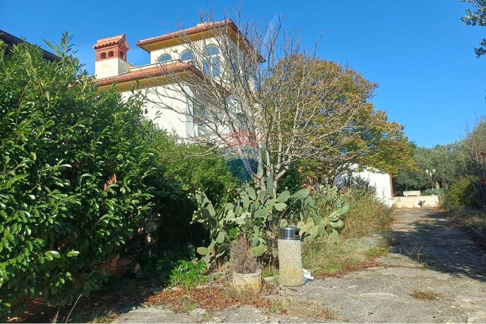 Kuća  - Za prodaju - Medulin, Hrvatska - 1764335271_20251106_103614-1.jpg - 300041111-73