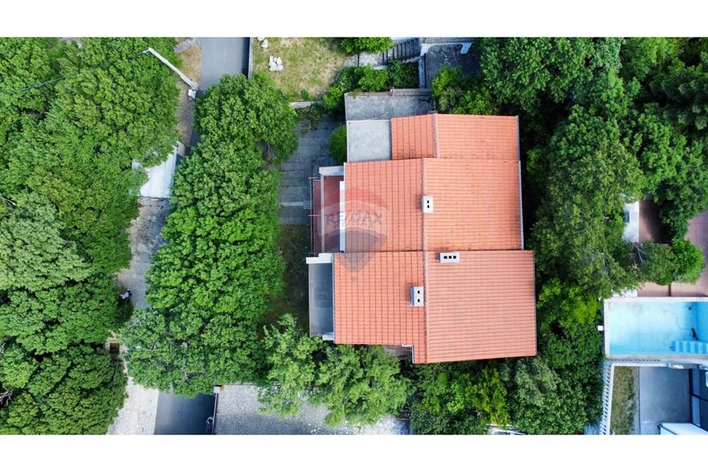 Kuća  - Za prodaju - Novi Vinodolski, Hrvatska - 1748858280_img-20250602-wa0010.jpg - 300561028-31