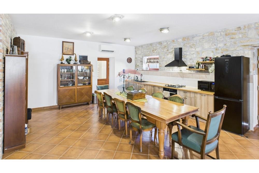 Kuća  - Za prodaju - Buje, Hrvatska - 26.jpg - 300441010-493