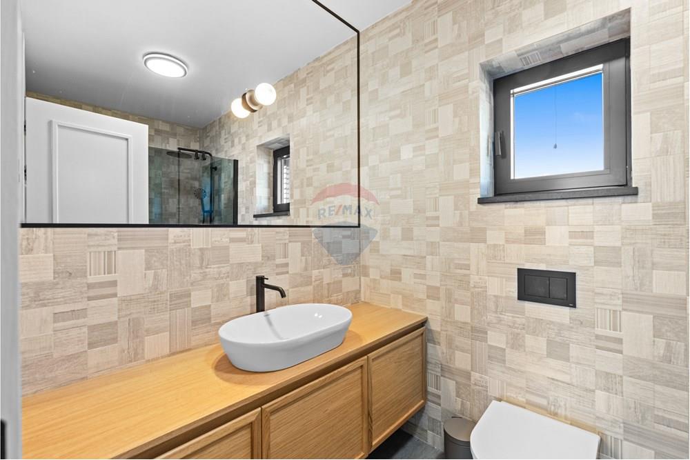 Kuća  - Za prodaju - Marčana, Hrvatska - 810_7987.jpg - 300571006-296