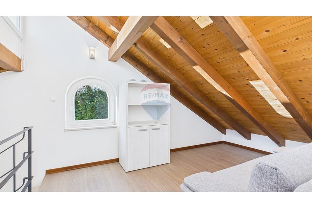 Kuća  - Za prodaju - Buje, Hrvatska - CAM04300G0-PR0135-STILL019.jpg - 300441010-536