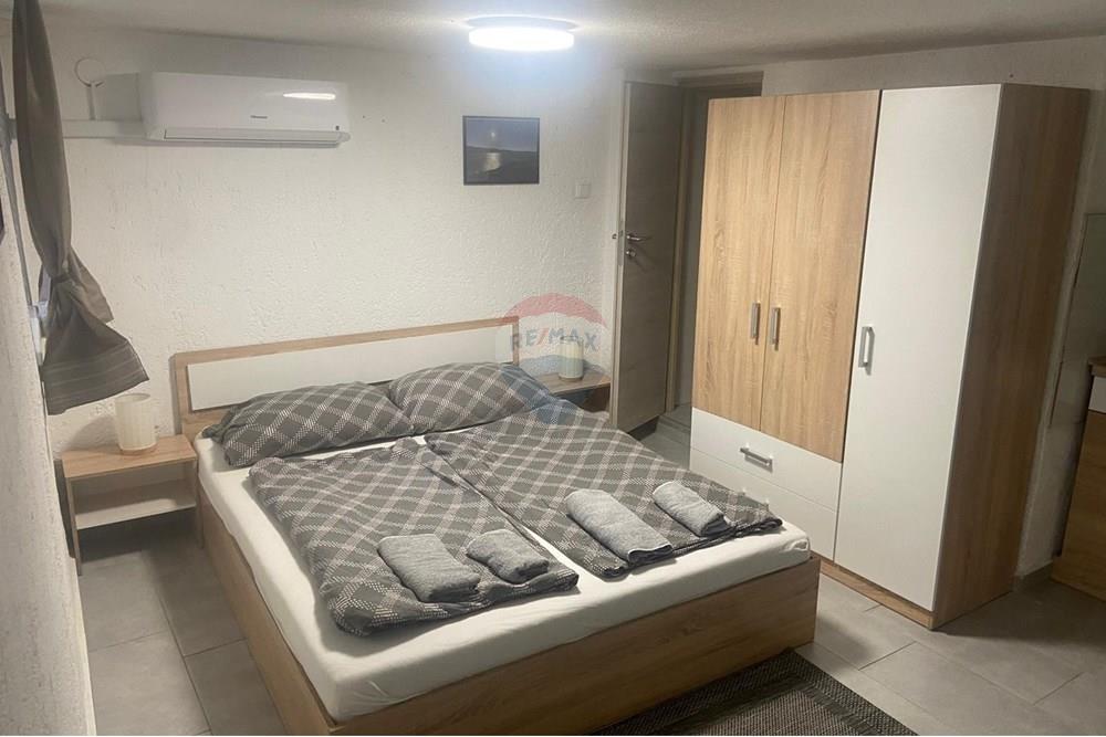 Kuća  - Za prodaju - Novalja, Hrvatska - ac7f54a0-eda6-4e26-9425-73bc98618d47.jpg - 300411003-2049