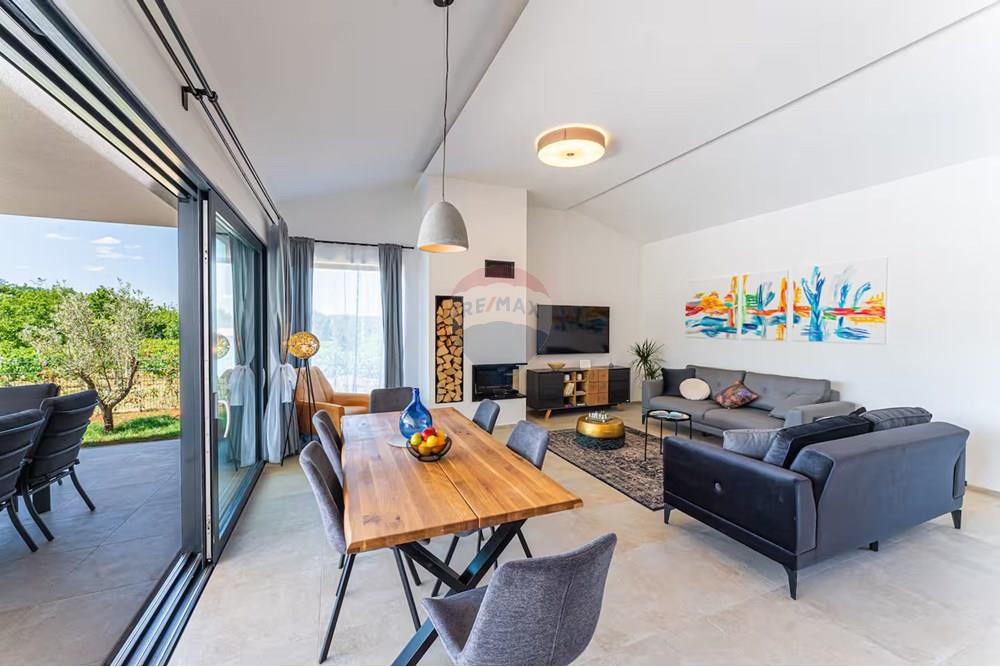 Kuća  - Za prodaju - Labin, Hrvatska - e97dbcc9-5241-407a-97fc-9e9e19649544.jpg - 300291007-407