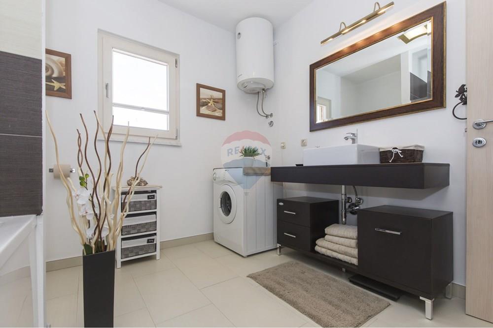 Kuća  - Za prodaju - Labin, Hrvatska - PHOTO-2026-01-14-18-33-03 (2).jpg - 300291007-412