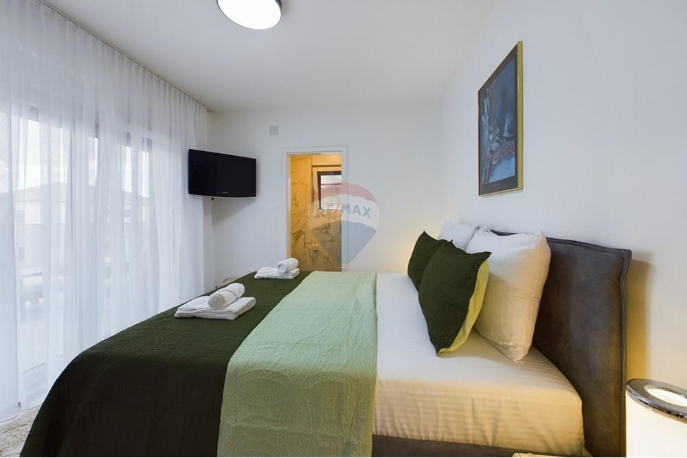 Kuća  - Za prodaju - Marčana, Hrvatska - CAM02458G0-PR0092-STILL001.jpg - 300041074-621