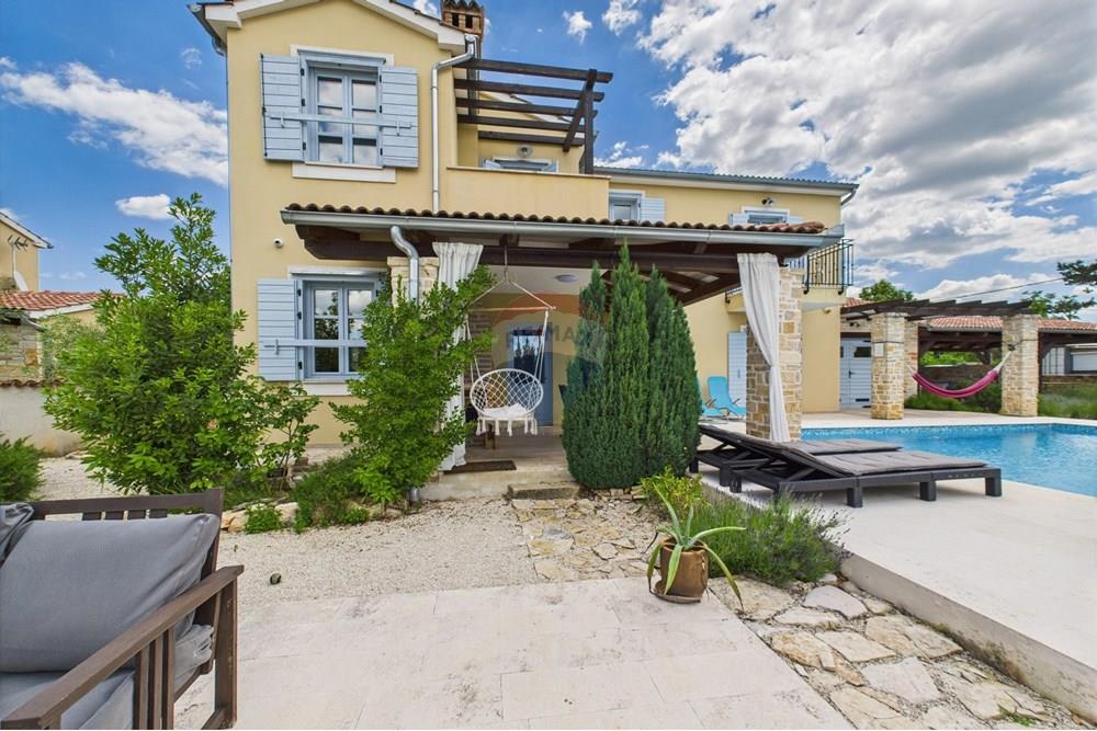 Kuća  - Za prodaju - Svetvinčenat, Hrvatska - CAM04300G0-PR0062-STILL031.jpg - 300041074-618