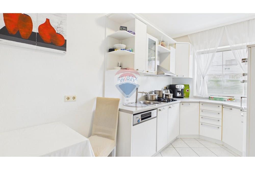 Kuća  - Za prodaju - Rovinj, Hrvatska - 1771245596_cam04300g0-pr0139-still004.jpg - 300571006-393